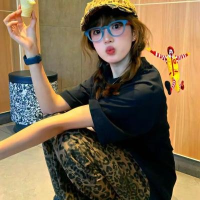 沉默的姑娘